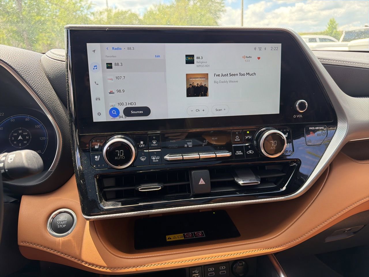 Used 2025 Toyota Highlander Platinum AWD/4WD image 11