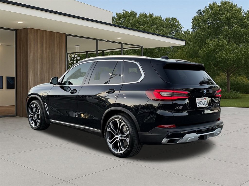 Certified 2022 BMW X5 xDrive45e w/ Climate Comfort Package image 11