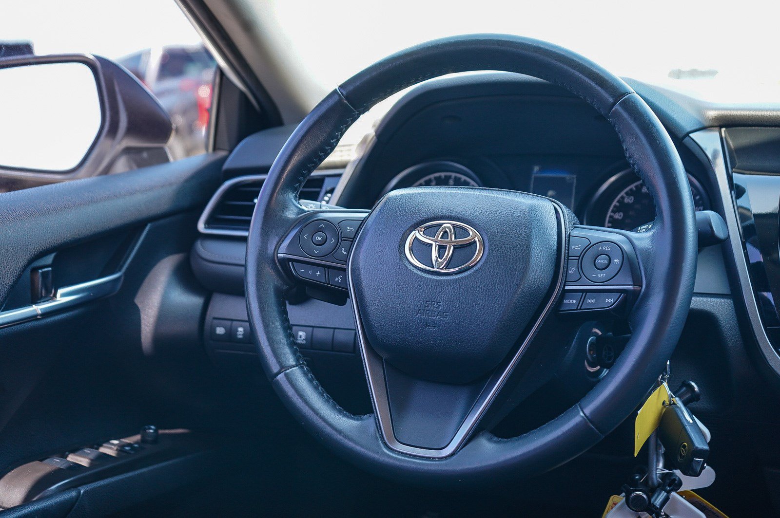 Used 2023 Toyota Camry SE w/ Protection Package (Q2) (TMS) FWD image 16