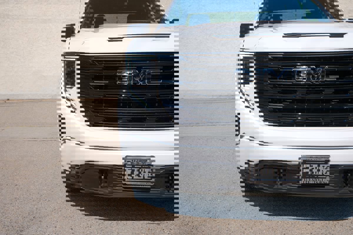 Used 2023 GMC Sierra 1500 Elevation image 41