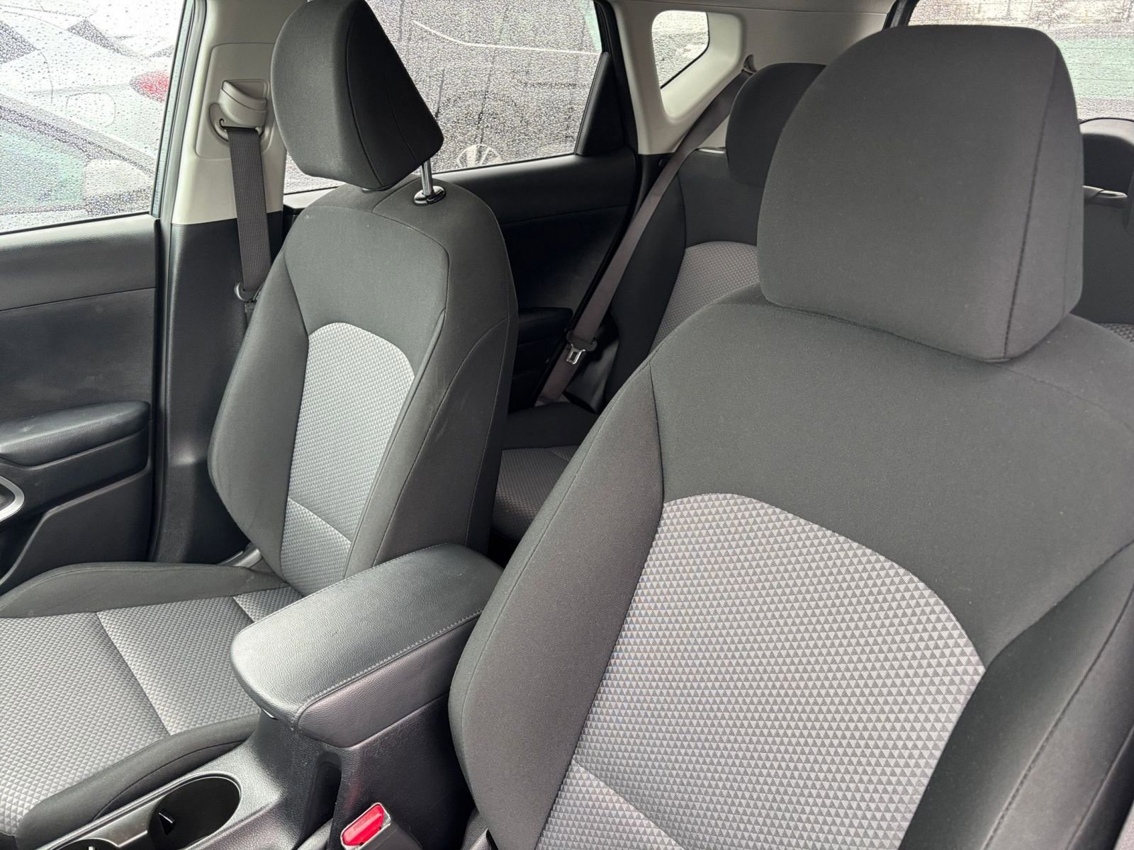 Used 2025 Kia Soul LX w/ LX Technology Package FWD image 34