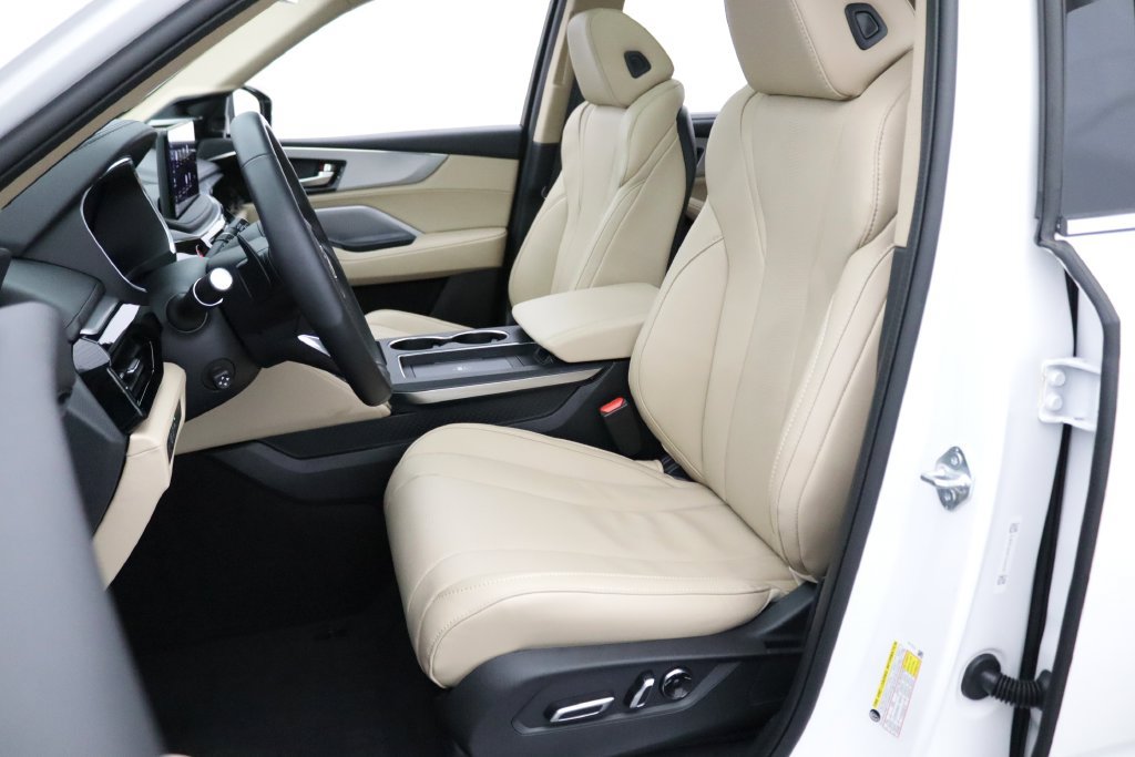Certified 2026 Acura MDX w/ Technology Package AWD/4WD image 2
