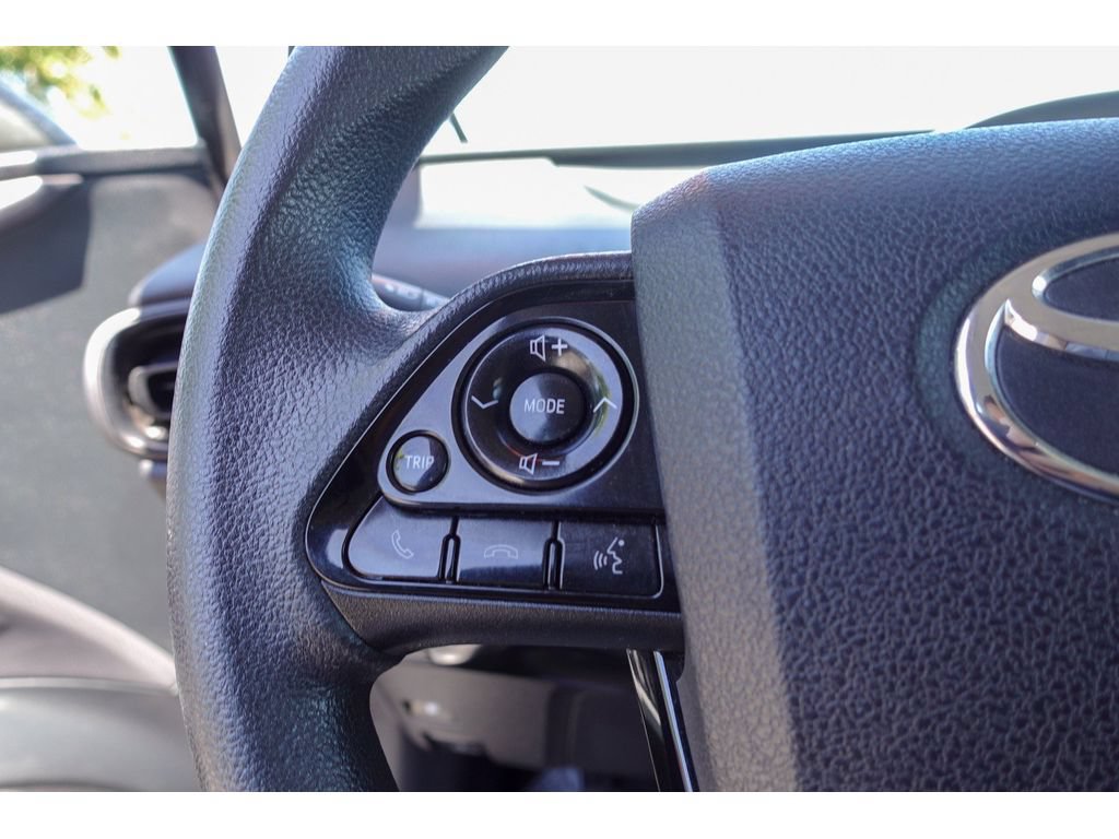 Certified 2022 Toyota Prius LE FWD image 15