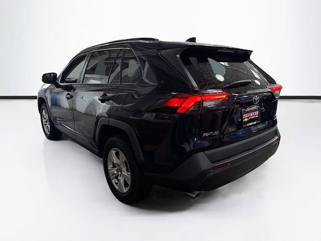 Used 2021 Toyota RAV4 XLE AWD/4WD image 8