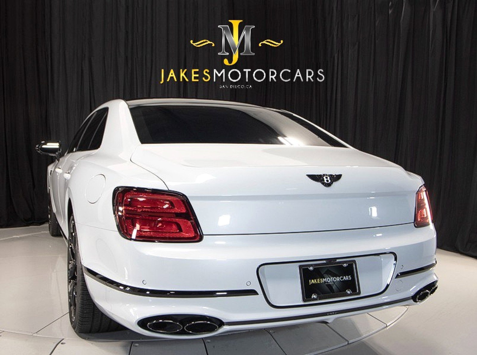 Used 2023 Bentley Flying Spur Flying Spur image 8