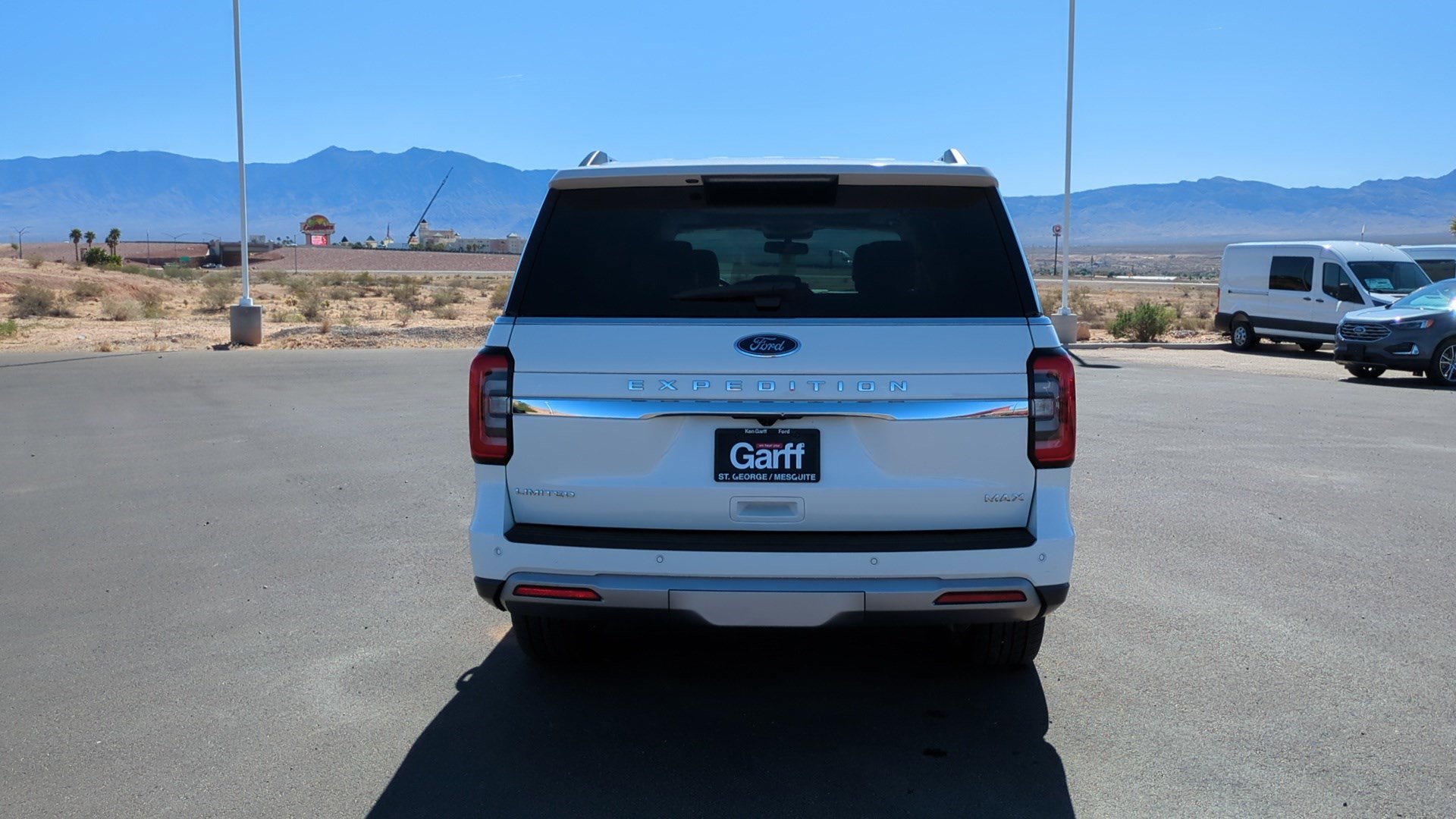 Used 2022 Ford Expedition Max Limited image 4