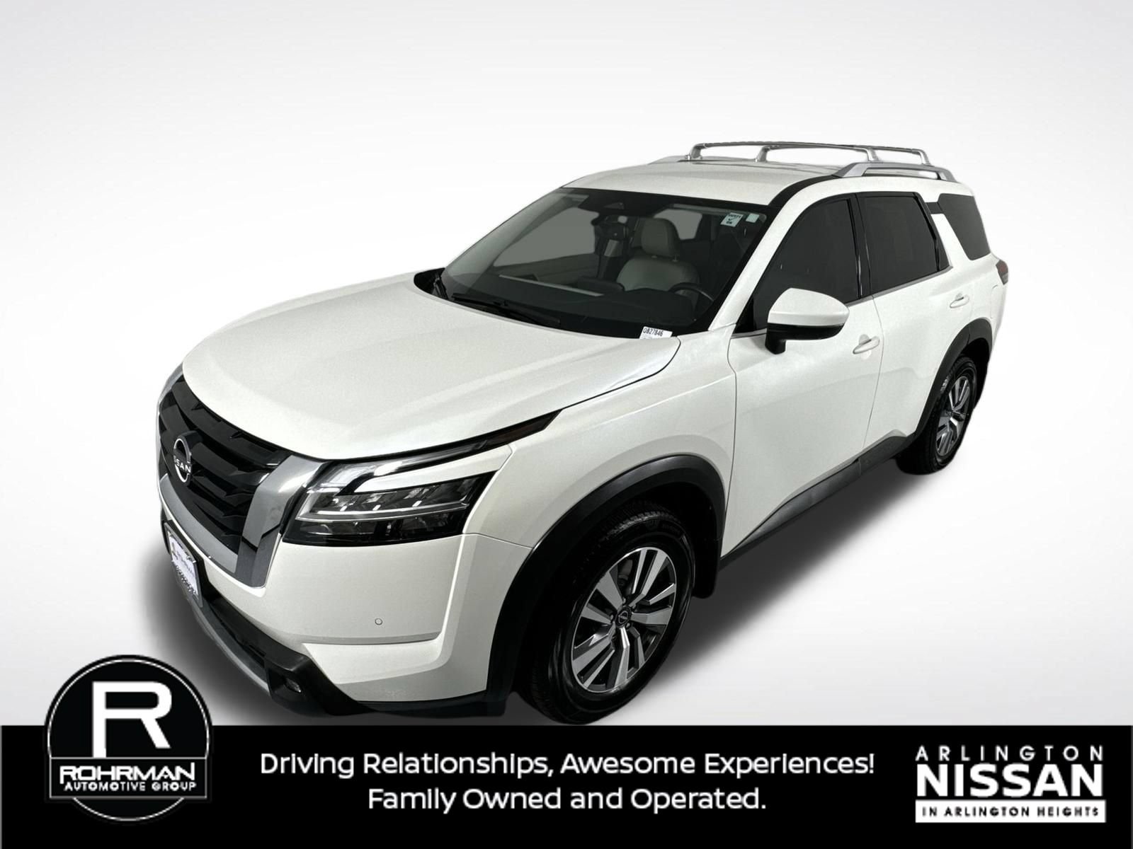 Used 2022 Nissan Pathfinder SL AWD/4WD image 2