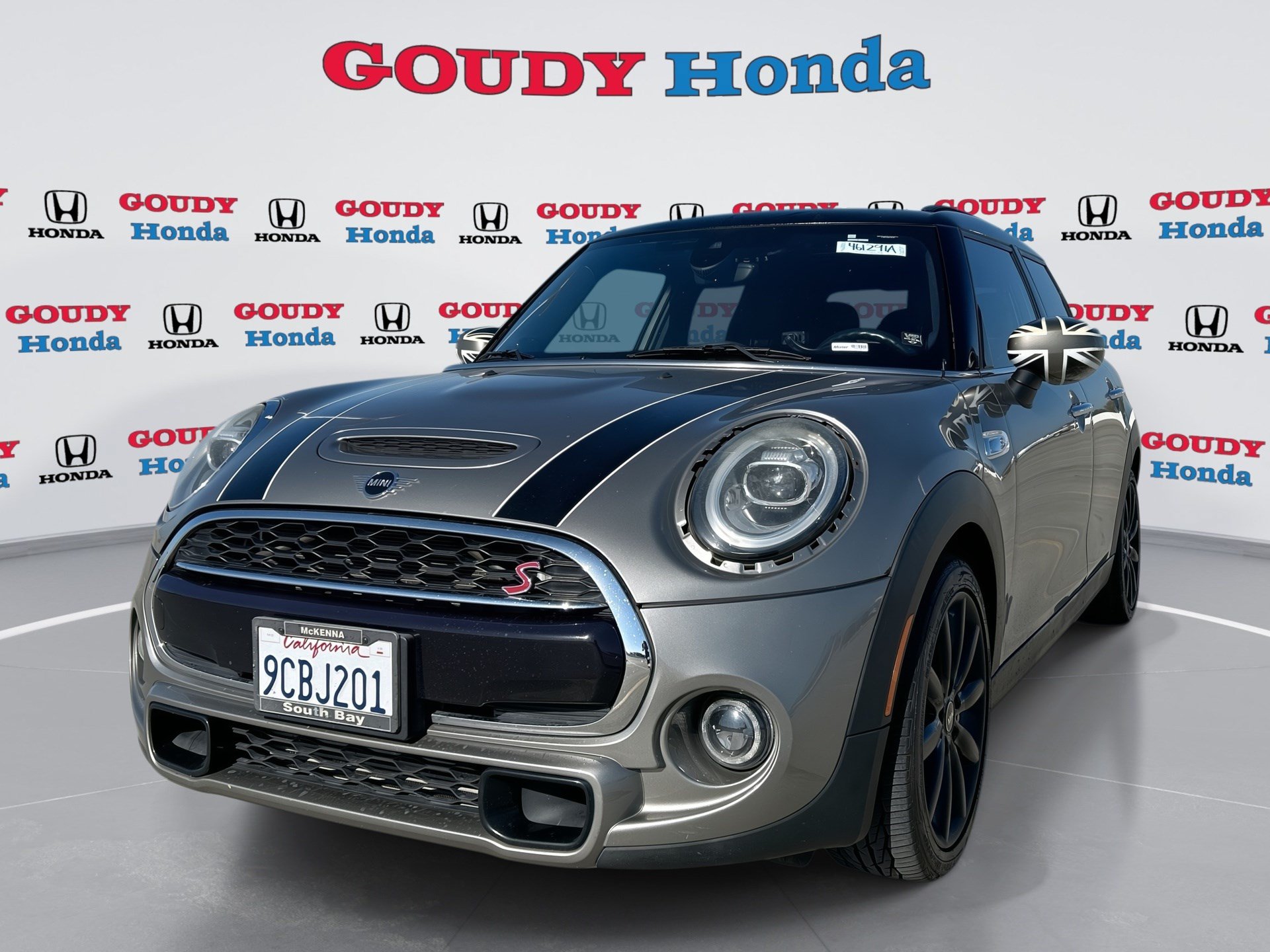 Used 2020 MINI Cooper S FWD image 1