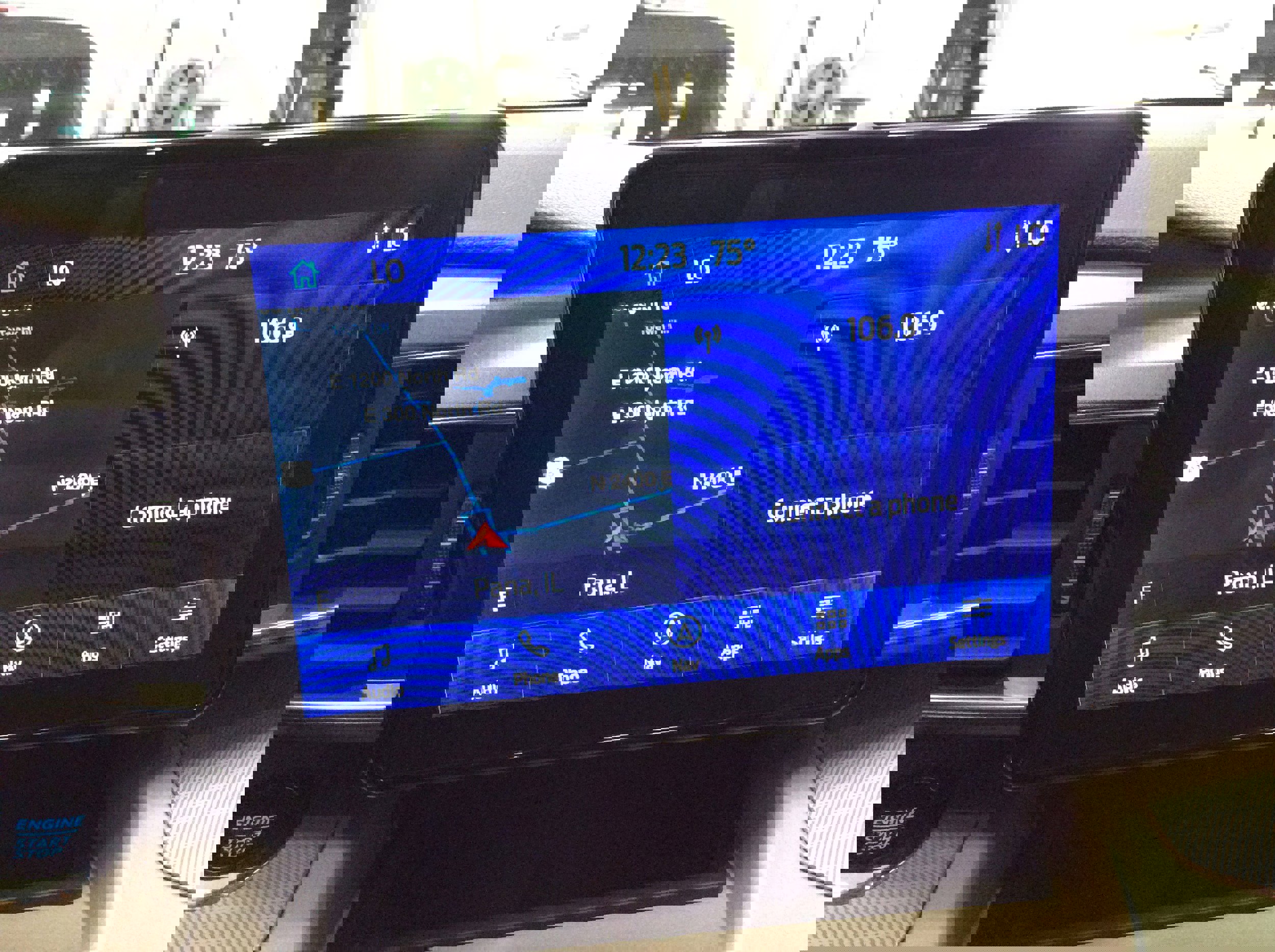 Used 2023 Ford Explorer XLT w/ Equipment Group 202A image 25