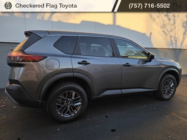 Used 2023 Nissan Rogue S image 8