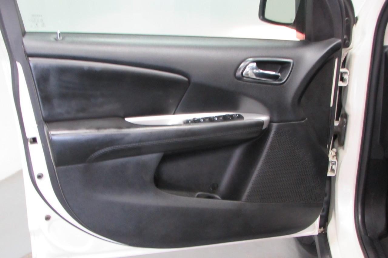 Used 2017 Dodge Journey SE FWD image 11