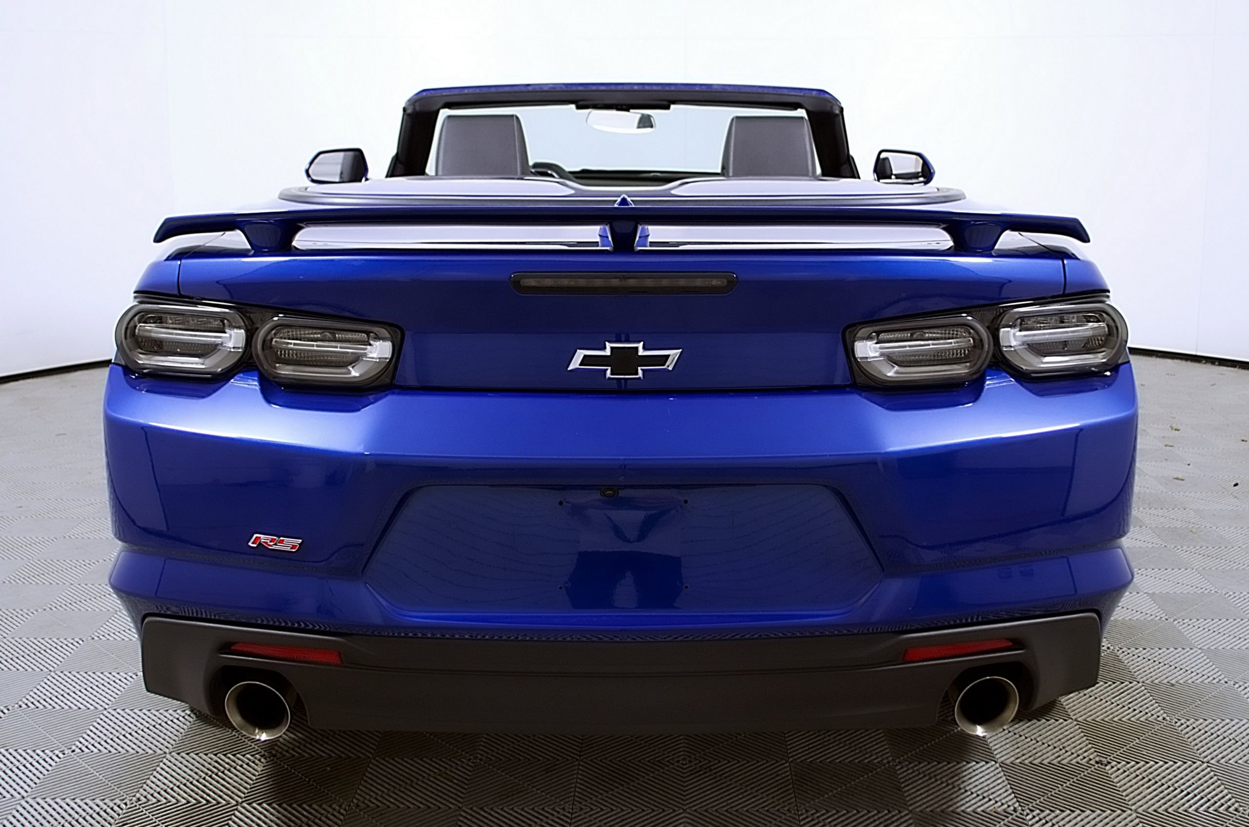 Used 2023 Chevrolet Camaro LT w/ RS Package image 8