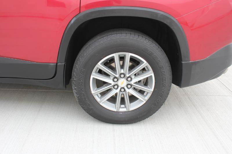 Used 2023 Chevrolet Traverse LT FWD image 37