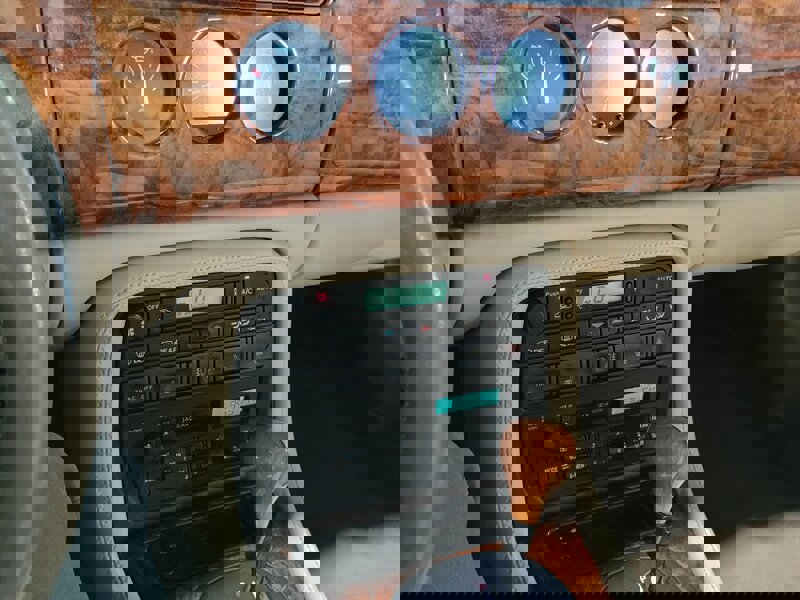 Used 1997 Jaguar XK8 Convertible image 23