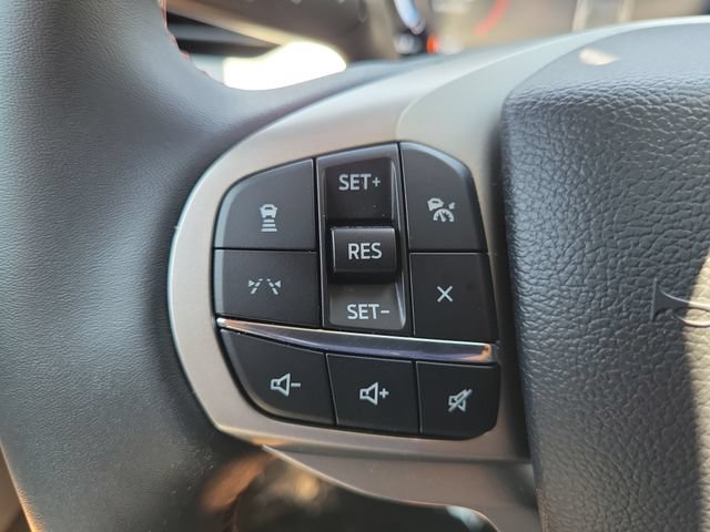Used 2026 Ford Explorer Active RWD image 5