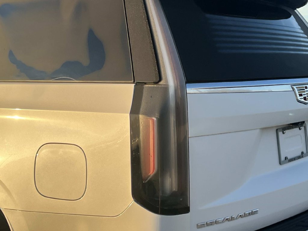 Used 2022 Cadillac Escalade Premium Luxury Platinum AWD/4WD image 10