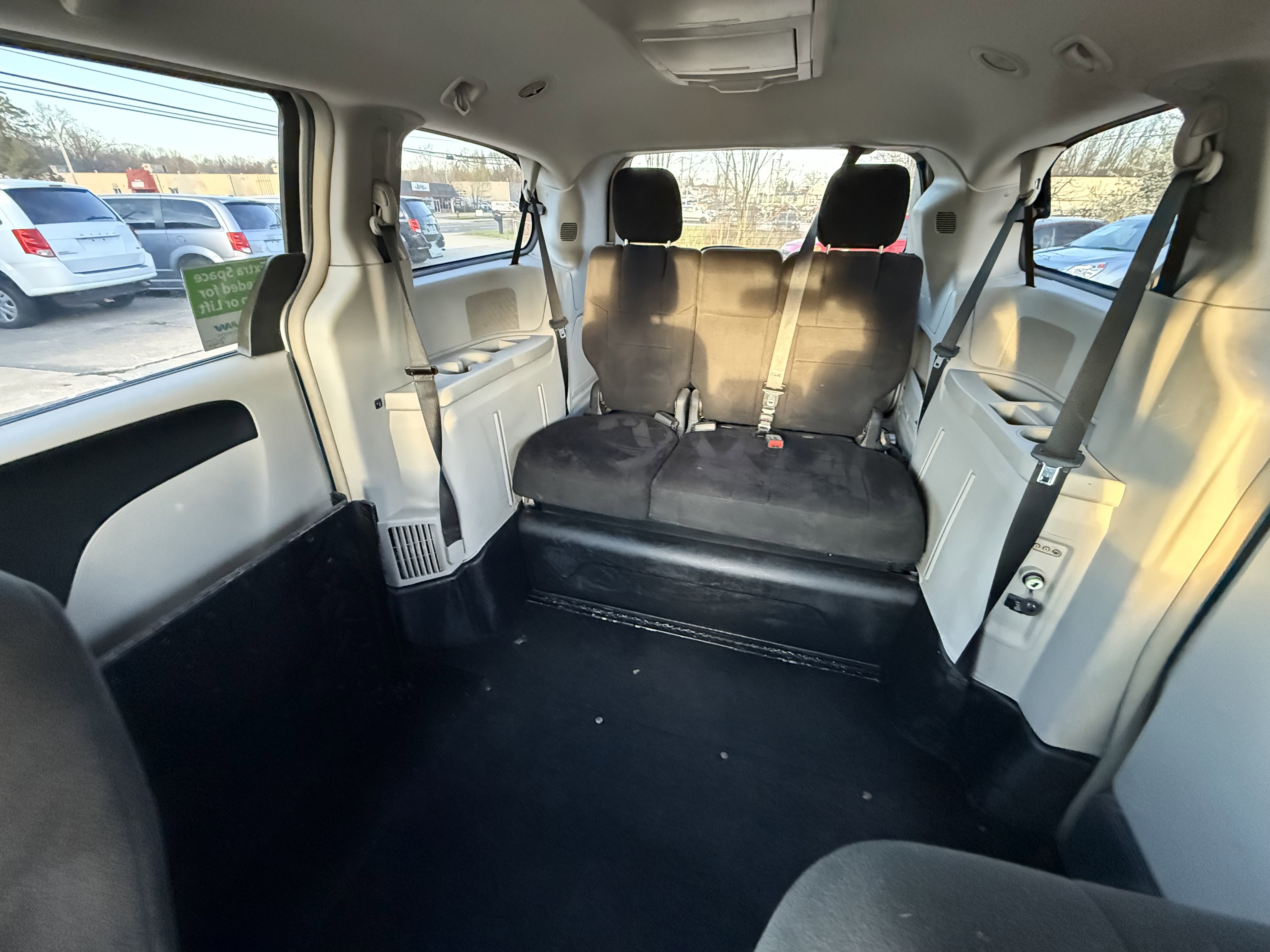 Used 2011 Dodge Grand Caravan Crew w/ Safety Sphere Group FWD image 27