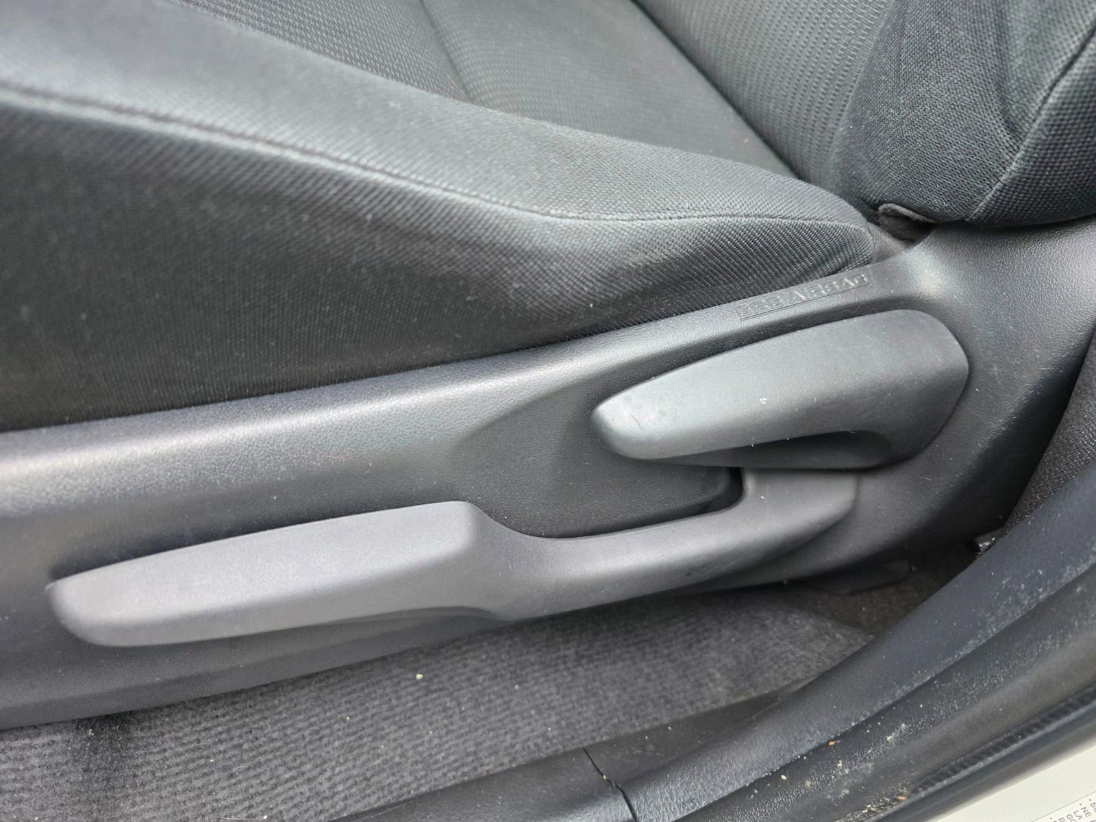 Used 2016 Toyota RAV4 LE AWD/4WD image 23