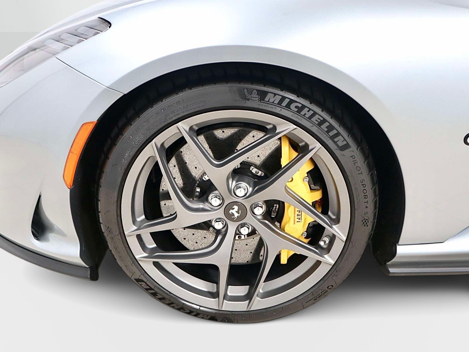 Certified 2019 Ferrari 812 Superfast RWD image 8