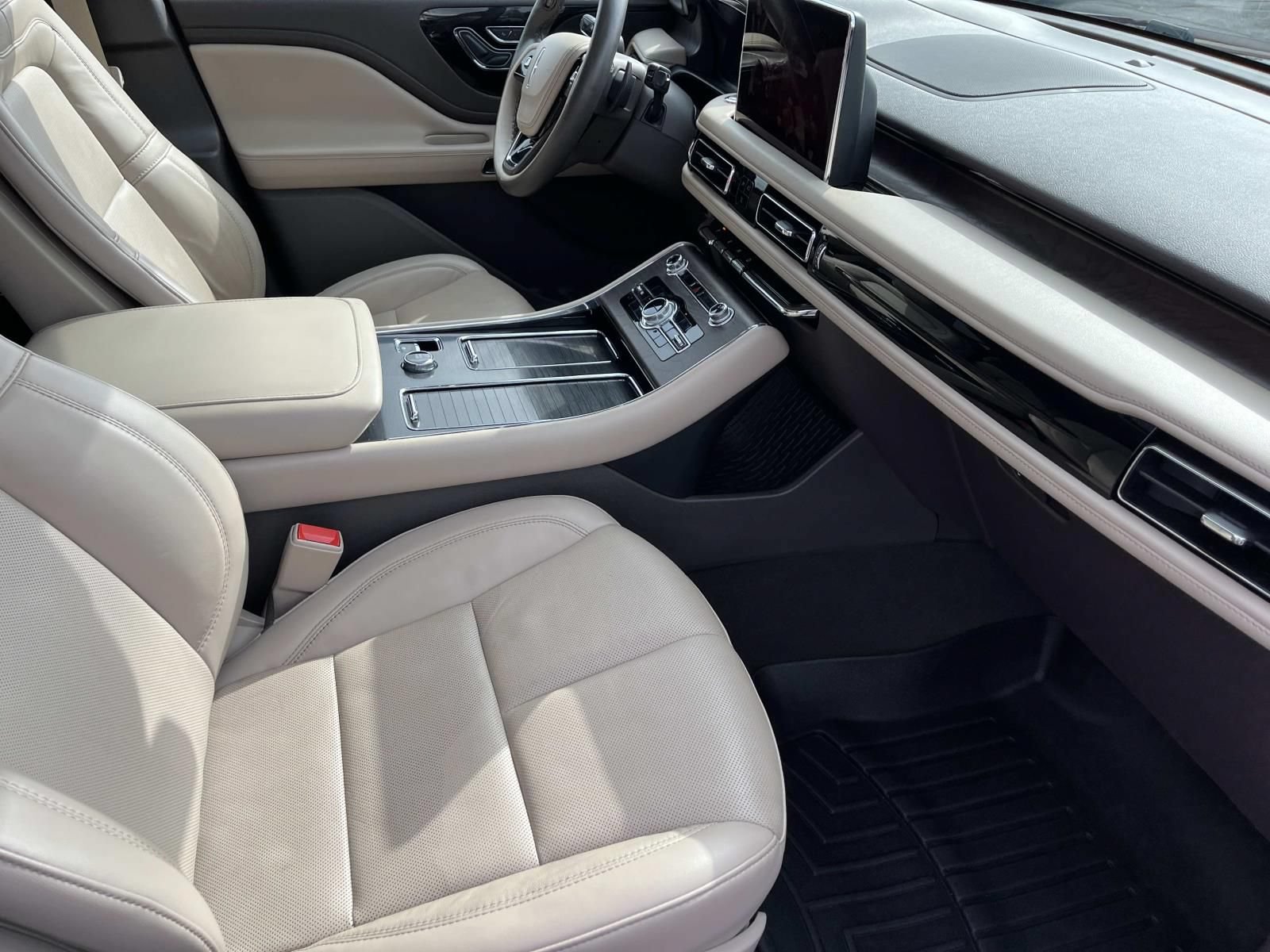 Used 2022 Lincoln Aviator Reserve w/ Elements Package Plus AWD/4WD image 26