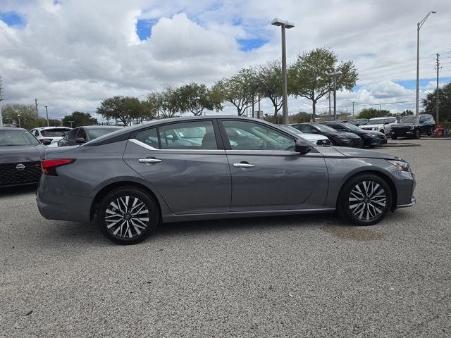 Certified 2025 Nissan Altima 2.5 SV image 9