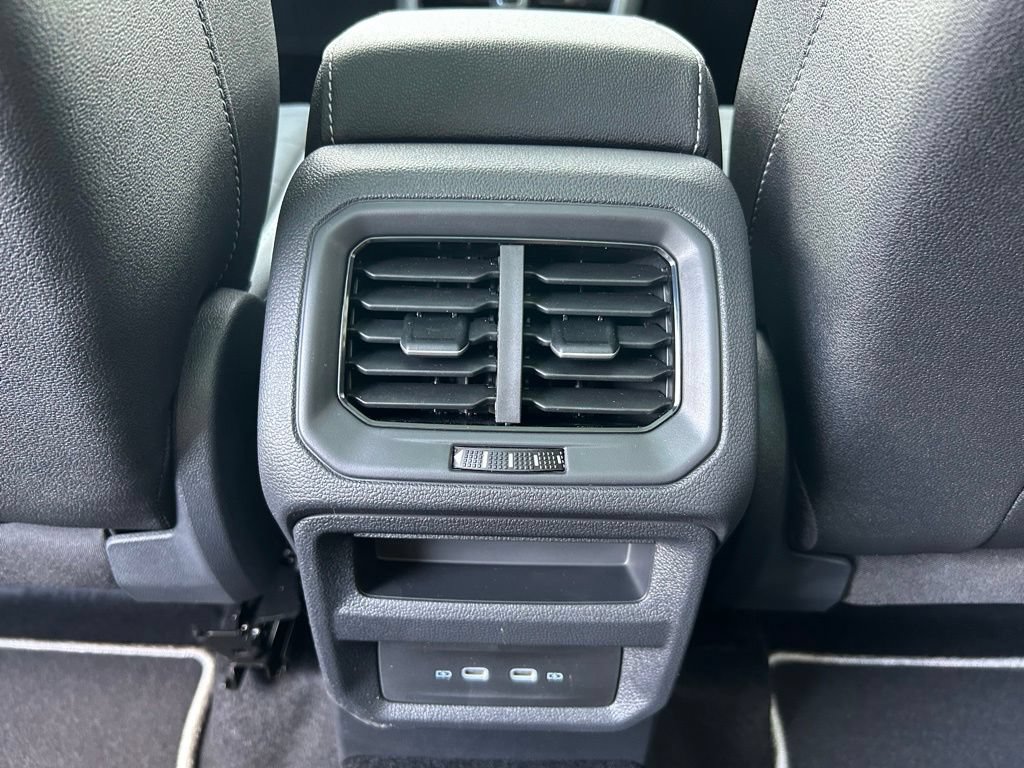 New 2026 Volkswagen Taos SE FWD image 51