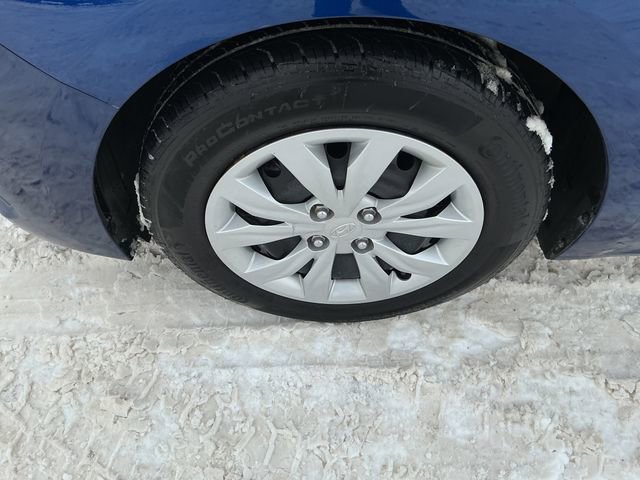 Used 2021 Hyundai Accent SE image 11