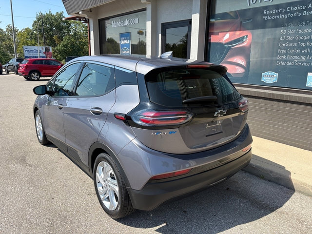 Used 2023 Chevrolet Bolt LT FWD image 3