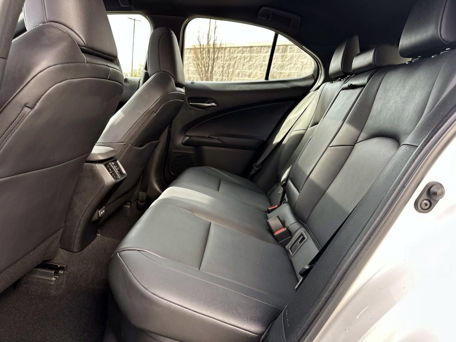 Used 2023 Lexus UX 250h AWD image 26