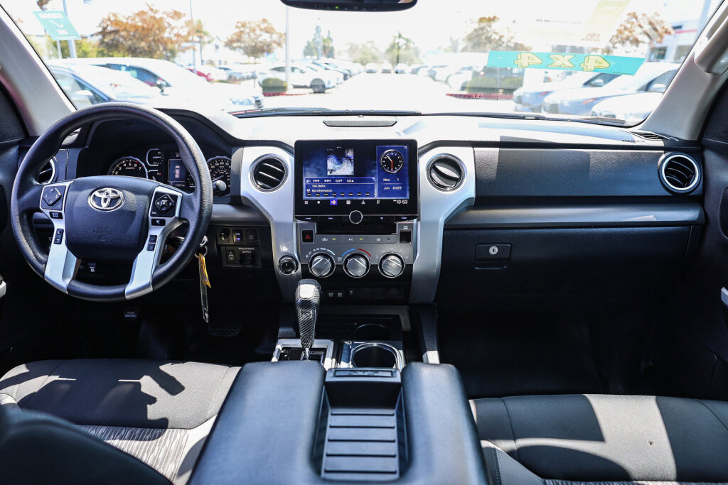 Used 2020 Toyota Tundra SR5 w/ SR5 Upgrade Package AWD/4WD image 2