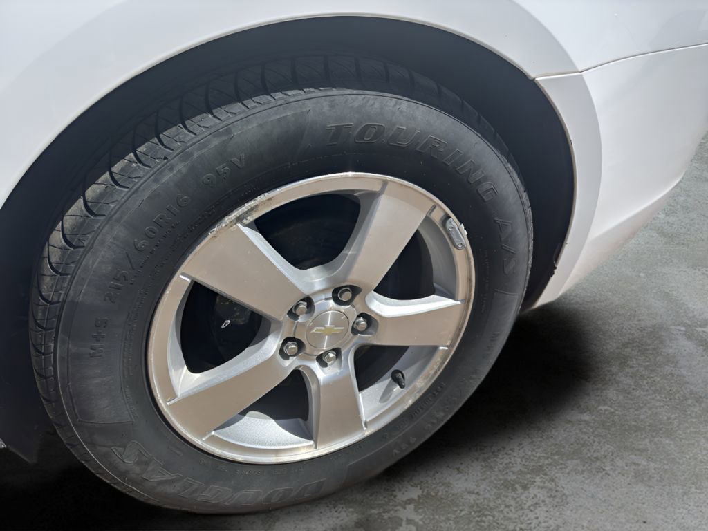 Used 2014 Chevrolet Cruze LT FWD image 30