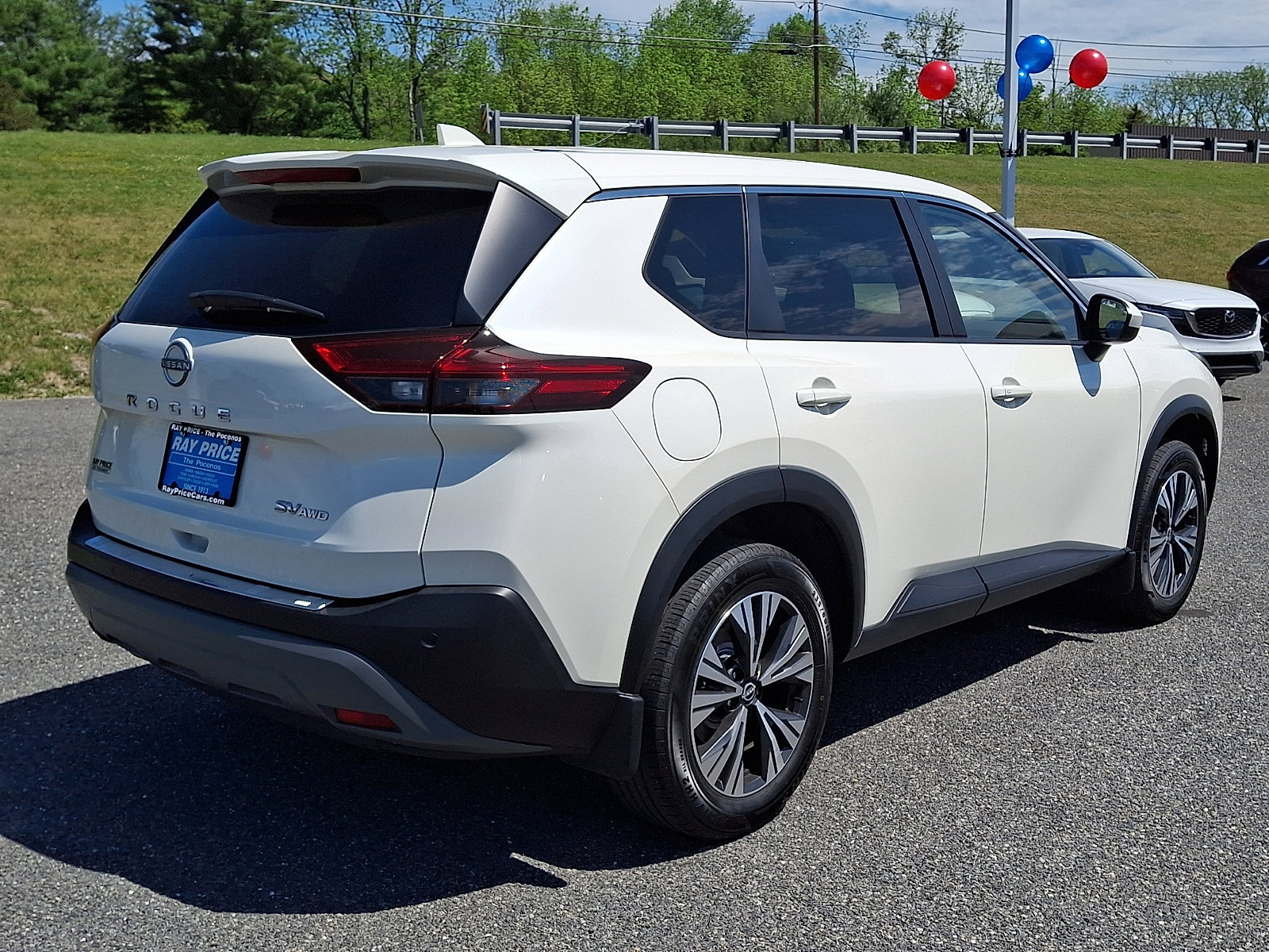 Used 2023 Nissan Rogue SV AWD/4WD image 6