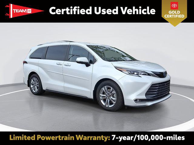 Certified 2022 Toyota Sienna Platinum