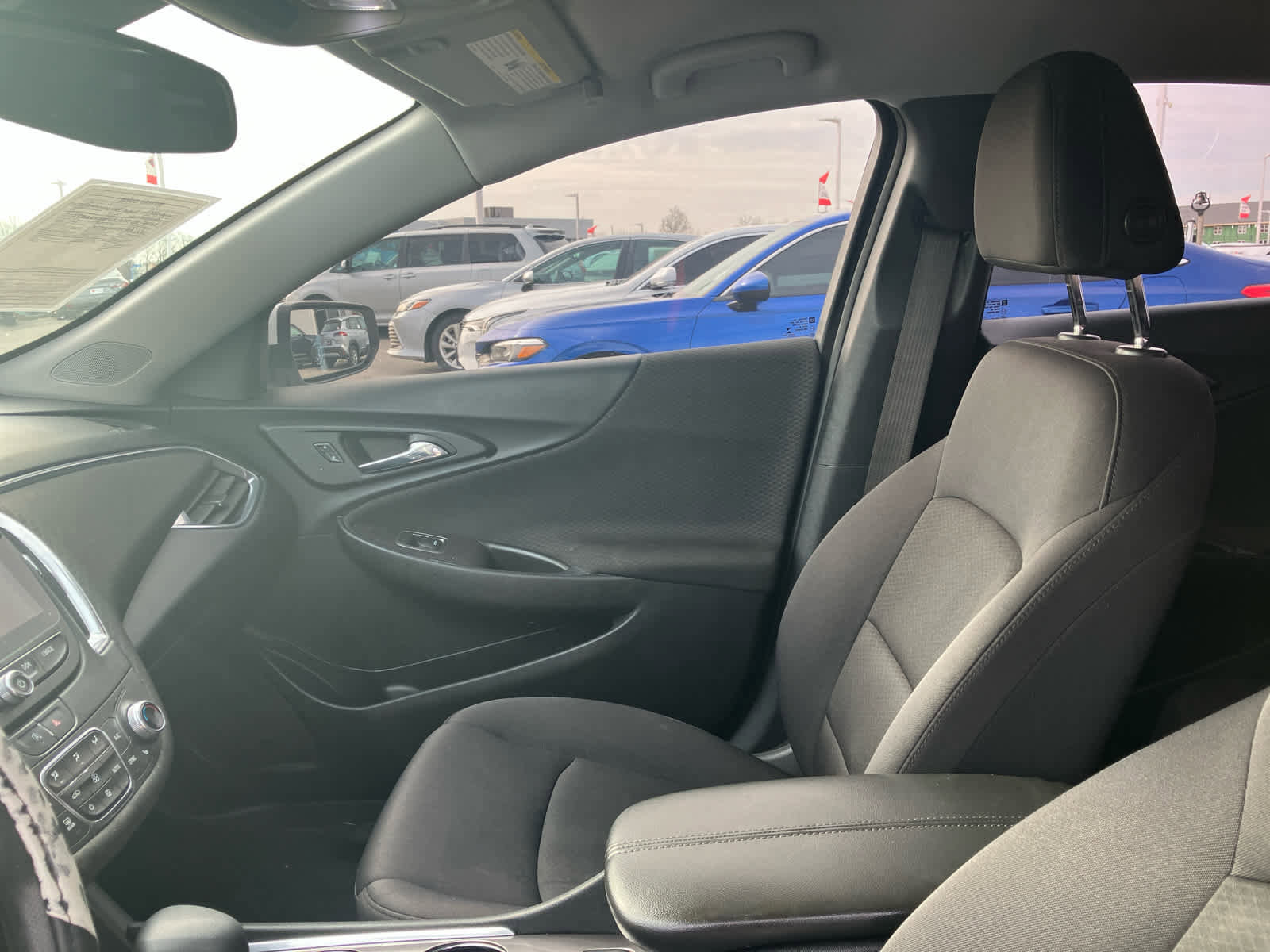 Used 2021 Chevrolet Malibu LT FWD image 10