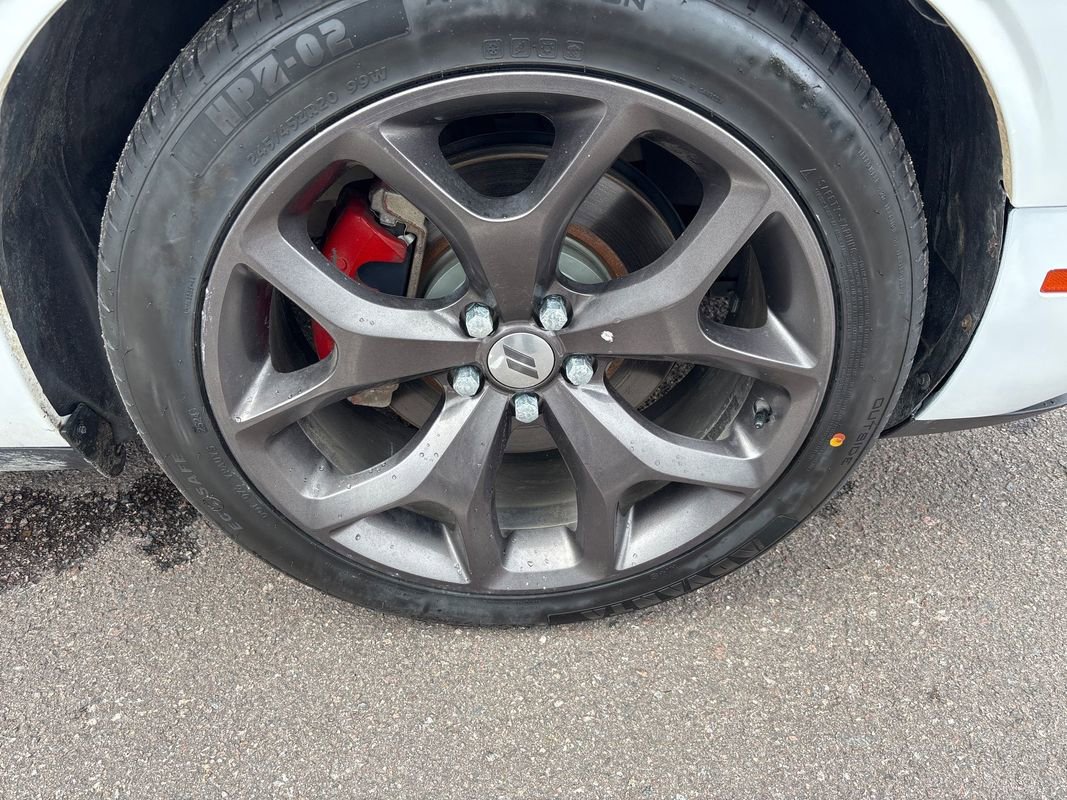 Used 2019 Dodge Challenger R/T RWD image 10