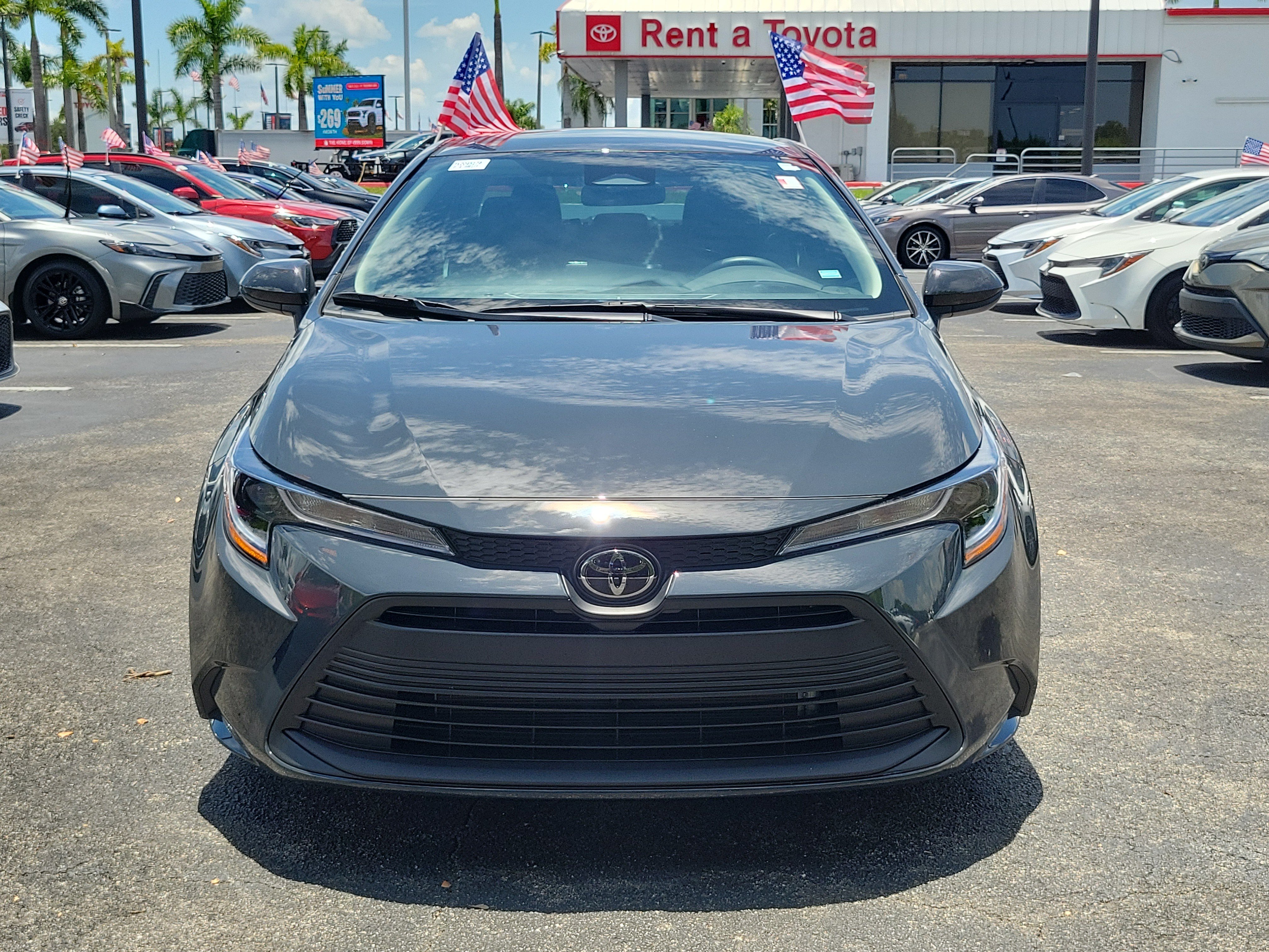 Used 2025 Toyota Corolla LE w/ Convenience Package FWD image 4