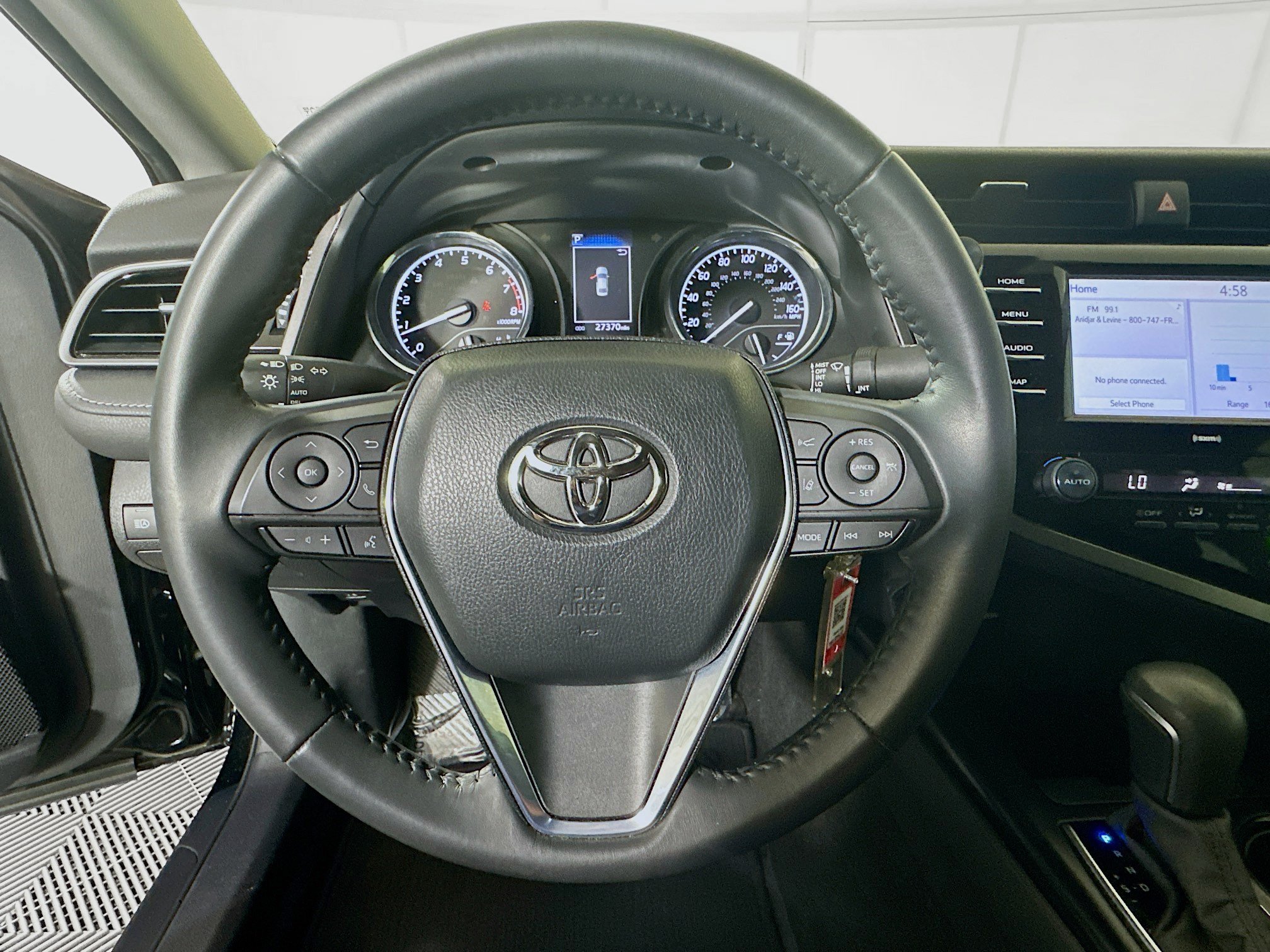 Used 2020 Toyota Camry SE FWD image 15