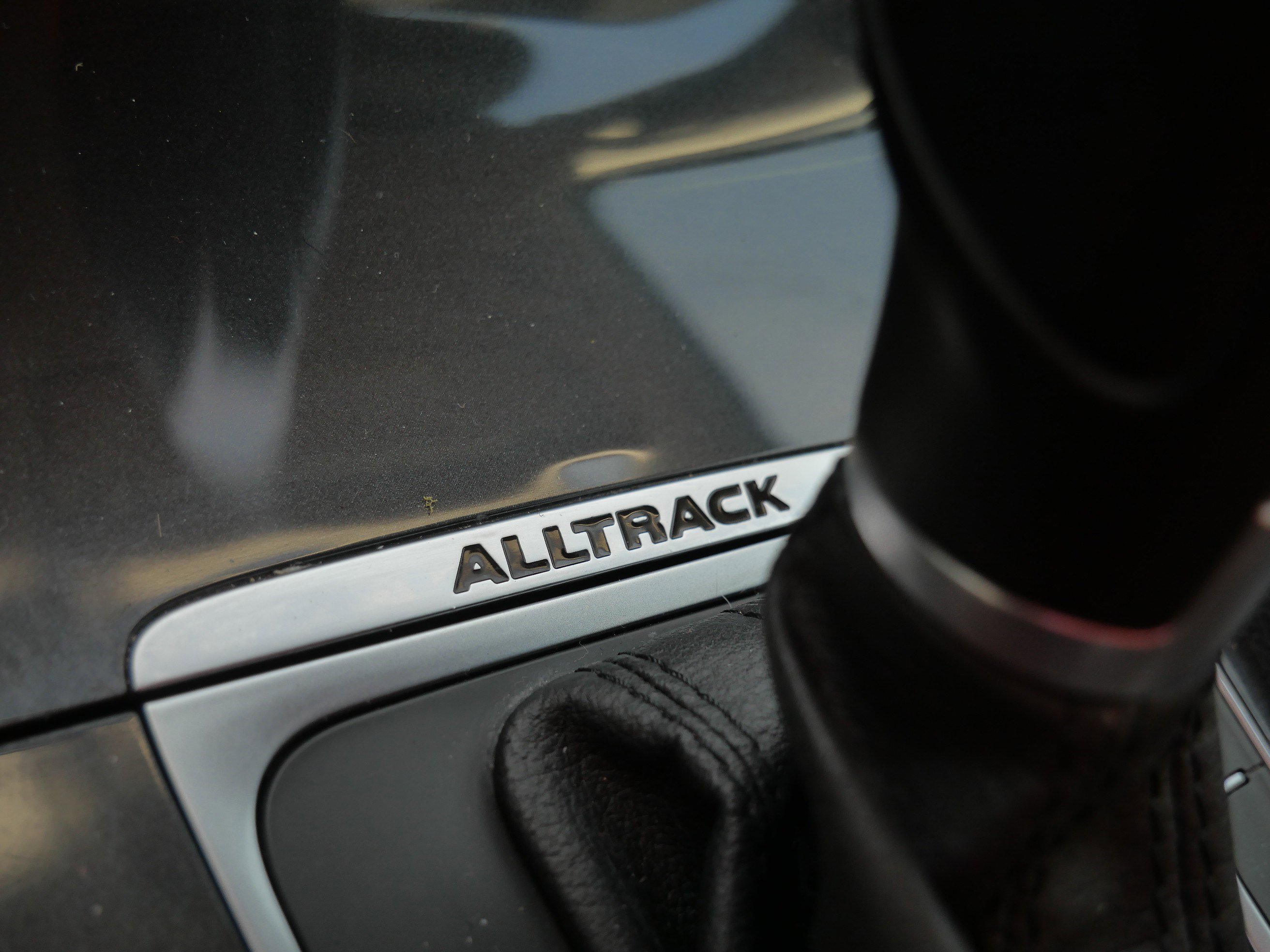 Used 2018 Volkswagen Golf Alltrack S image 30