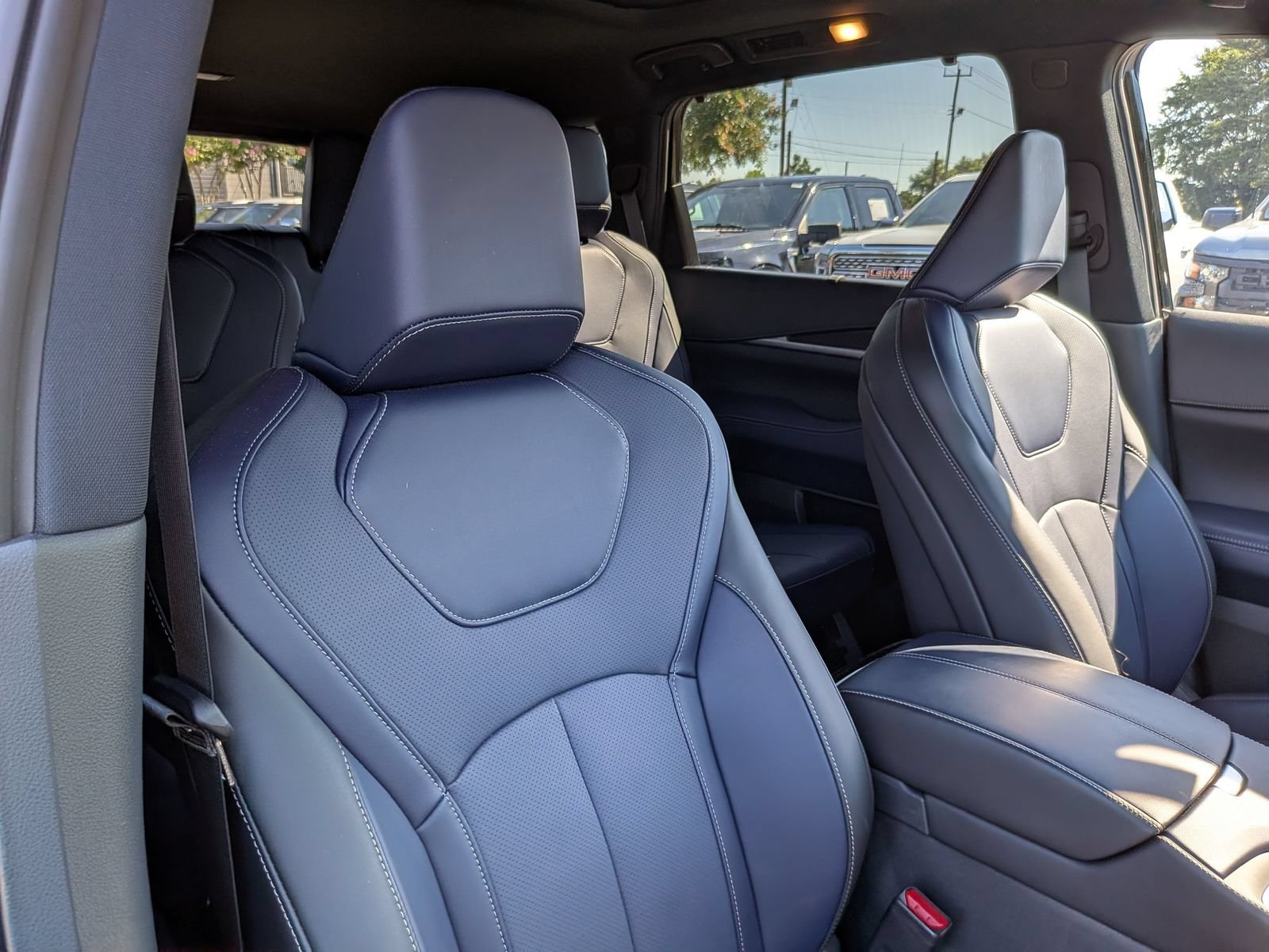 Used 2026 INFINITI QX60 Sport w/ Dark Cargo Package AWD/4WD image 40