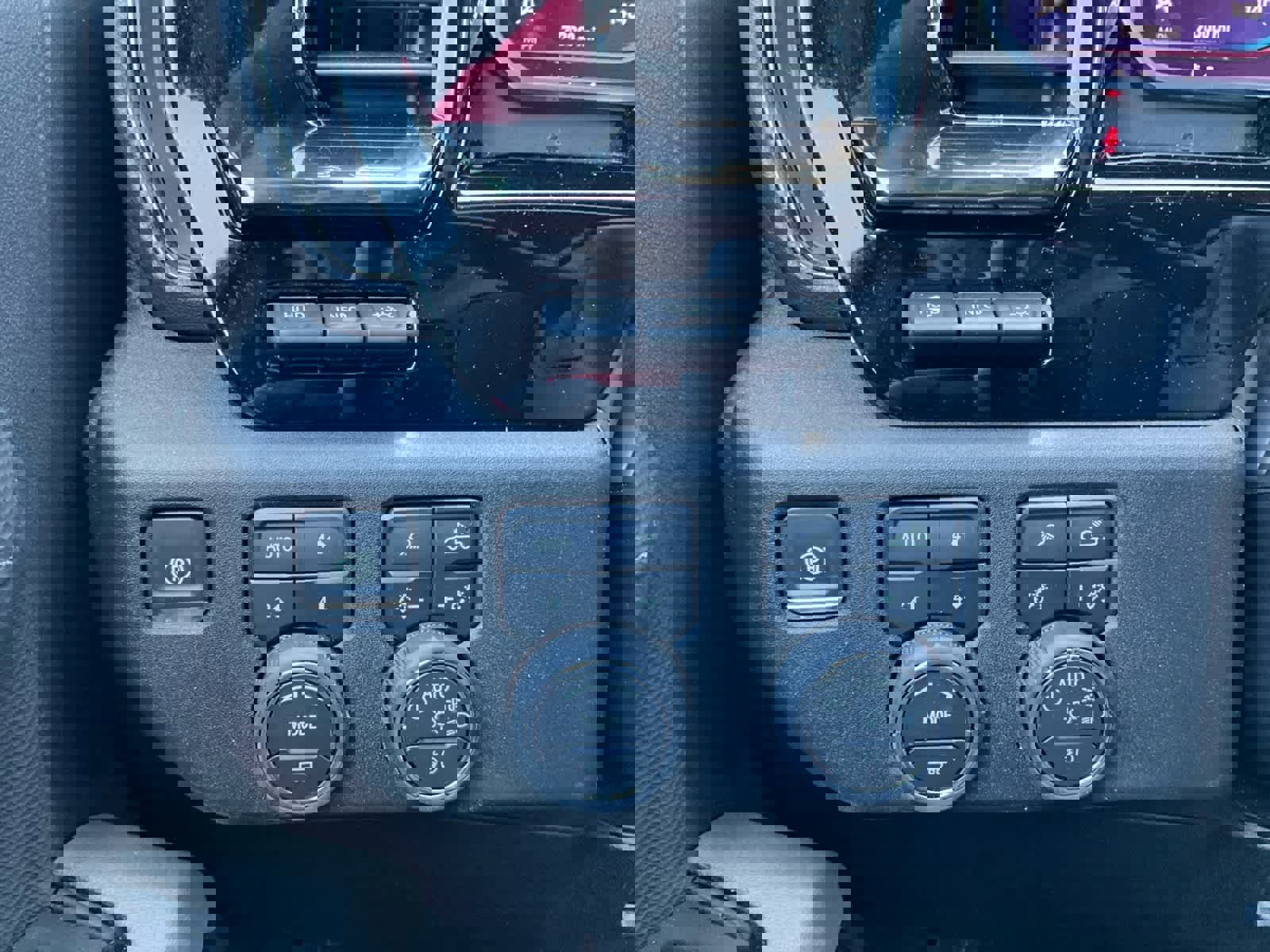 Used 2025 Chevrolet Silverado 2500 ZR2 w/ Technology Package AWD/4WD image 16