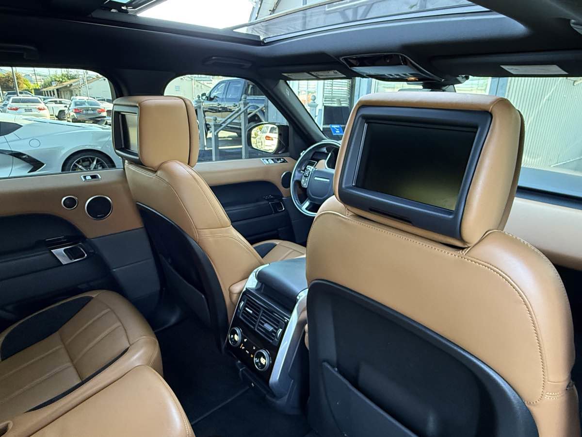 Used 2019 Land Rover Range Rover Sport Supercharged AWD/4WD image 15
