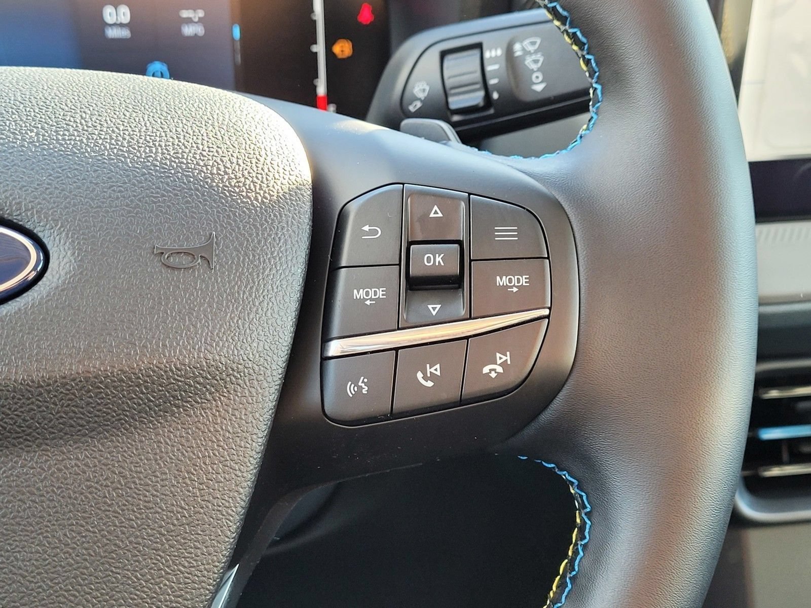 New 2026 Ford Maverick Lobo AWD/4WD image 18