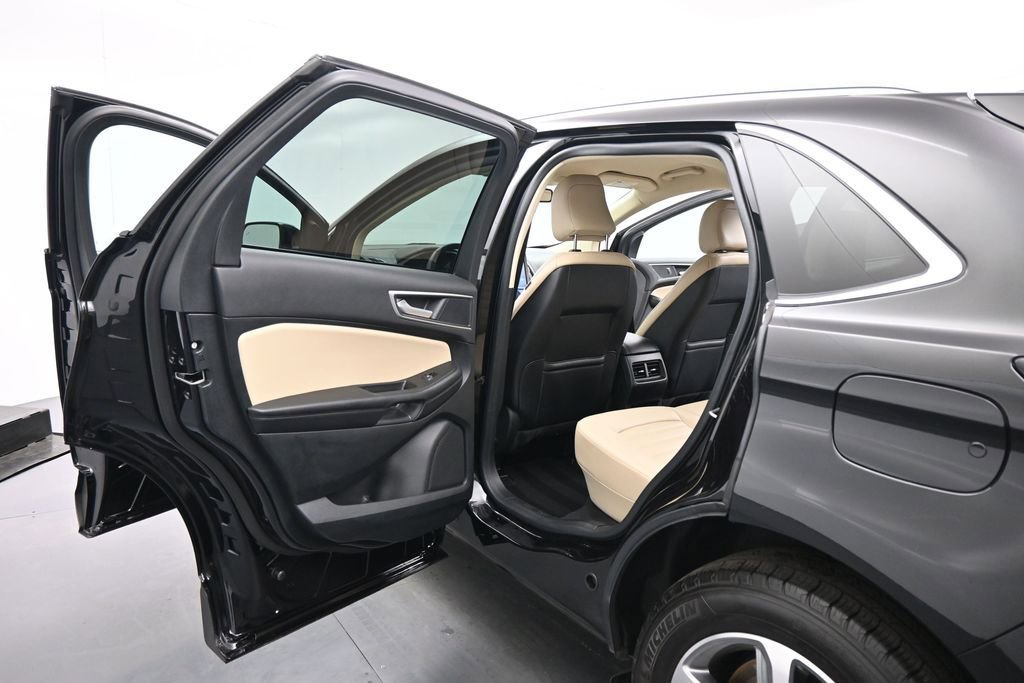 Certified 2023 Ford Edge SEL w/ Convenience Package AWD/4WD image 16