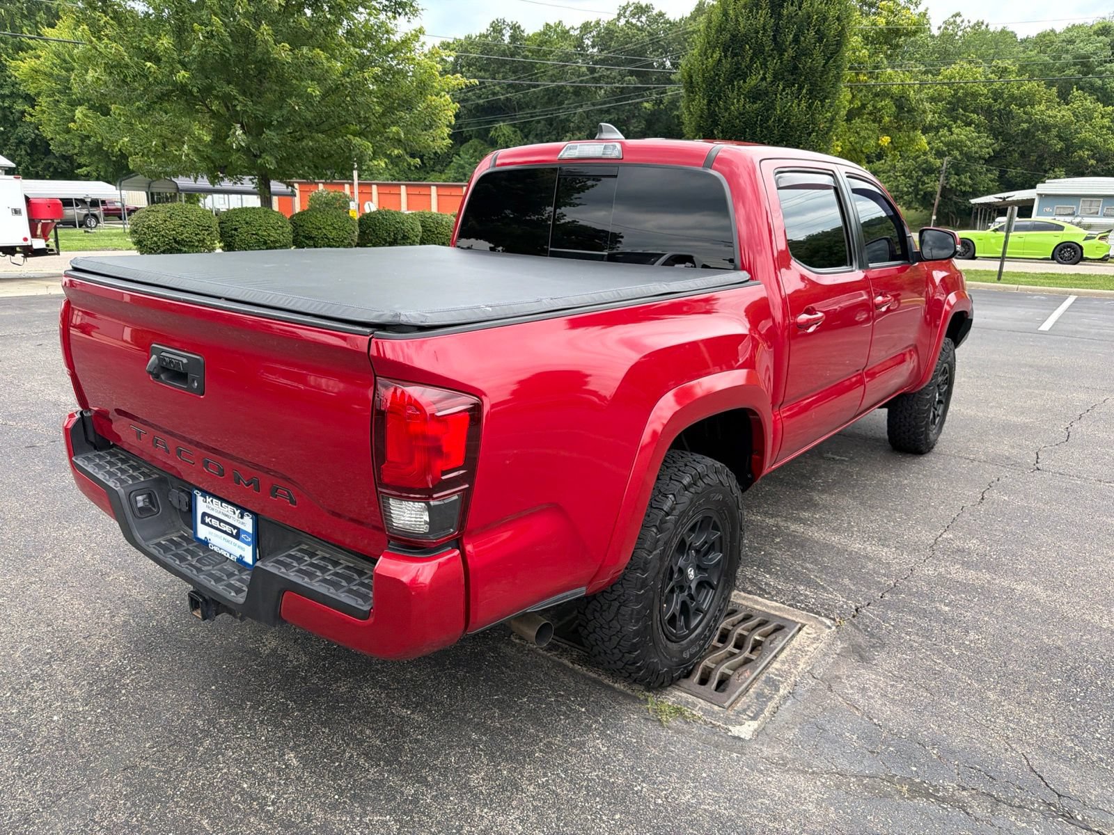 Used 2020 Toyota Tacoma SR5 w/ Technology Package AWD/4WD image 5