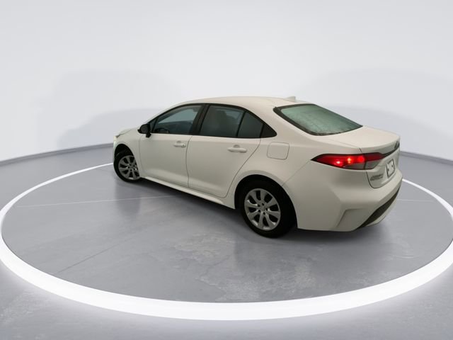 Used 2022 Toyota Corolla LE FWD image 4