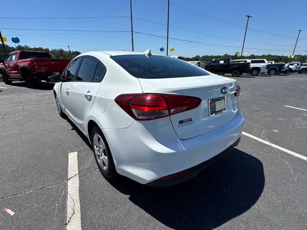Used 2017 Kia Forte LX image 8