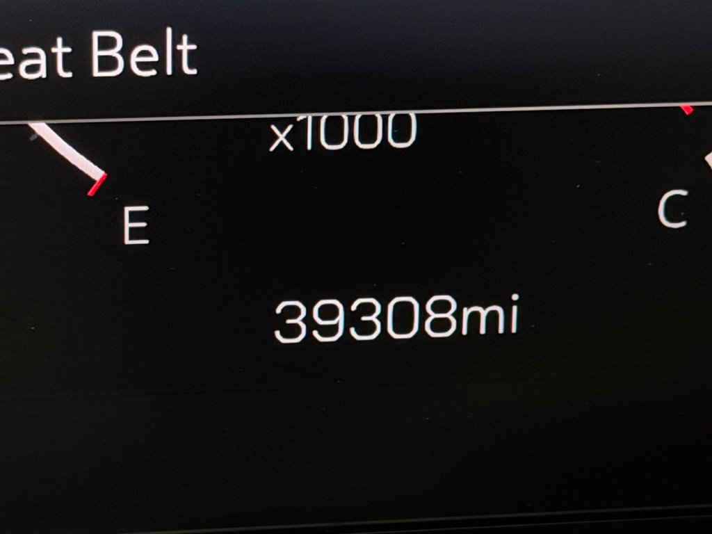 Used 2025 GMC Yukon Denali AWD/4WD image 16