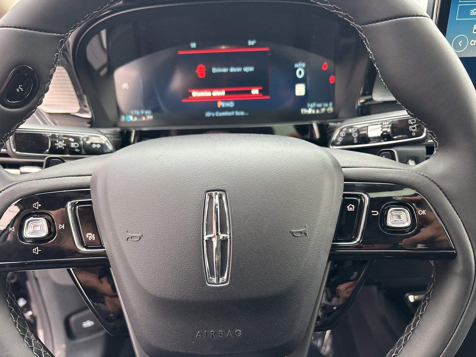 New 2026 Lincoln Corsair Premiere image 16