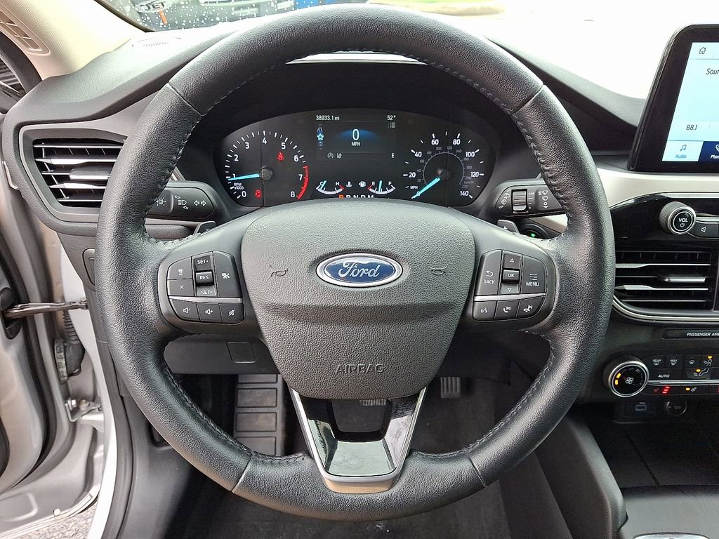 Used 2020 Ford Escape SEL image 19