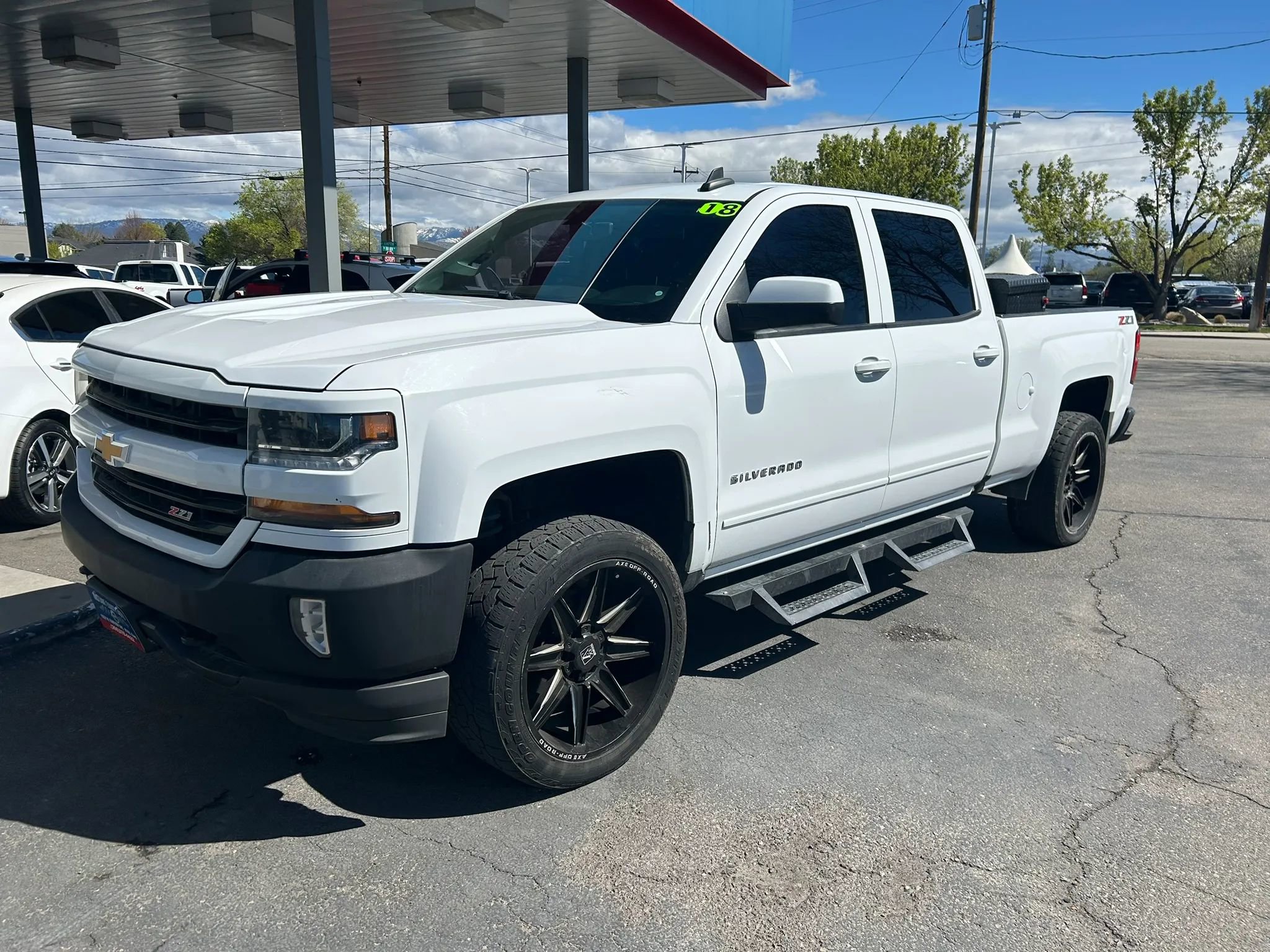 Used 2018 Chevrolet Silverado 1500 LT w/ All Star Edition AWD/4WD image 23